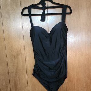 COCOSHIP  Black Swimwear Underwire Padded one Piece Runched sides for shapping